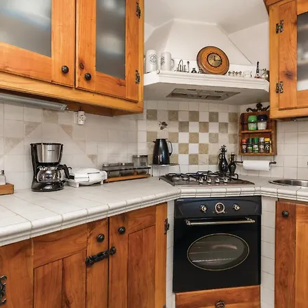Lovely In With Kitchen Holiday home *