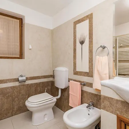 Lovely In With Kitchen